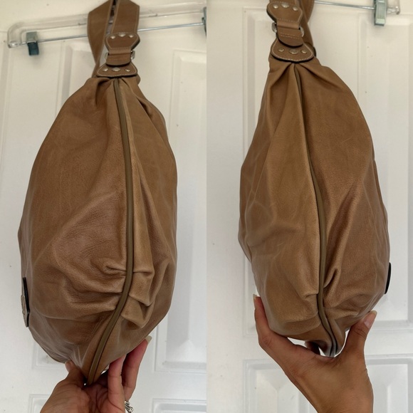 Longchamp Leather Hobo shoulder bag, NWT, tan color, "Lune" style like. Large - Picture 4 of 14